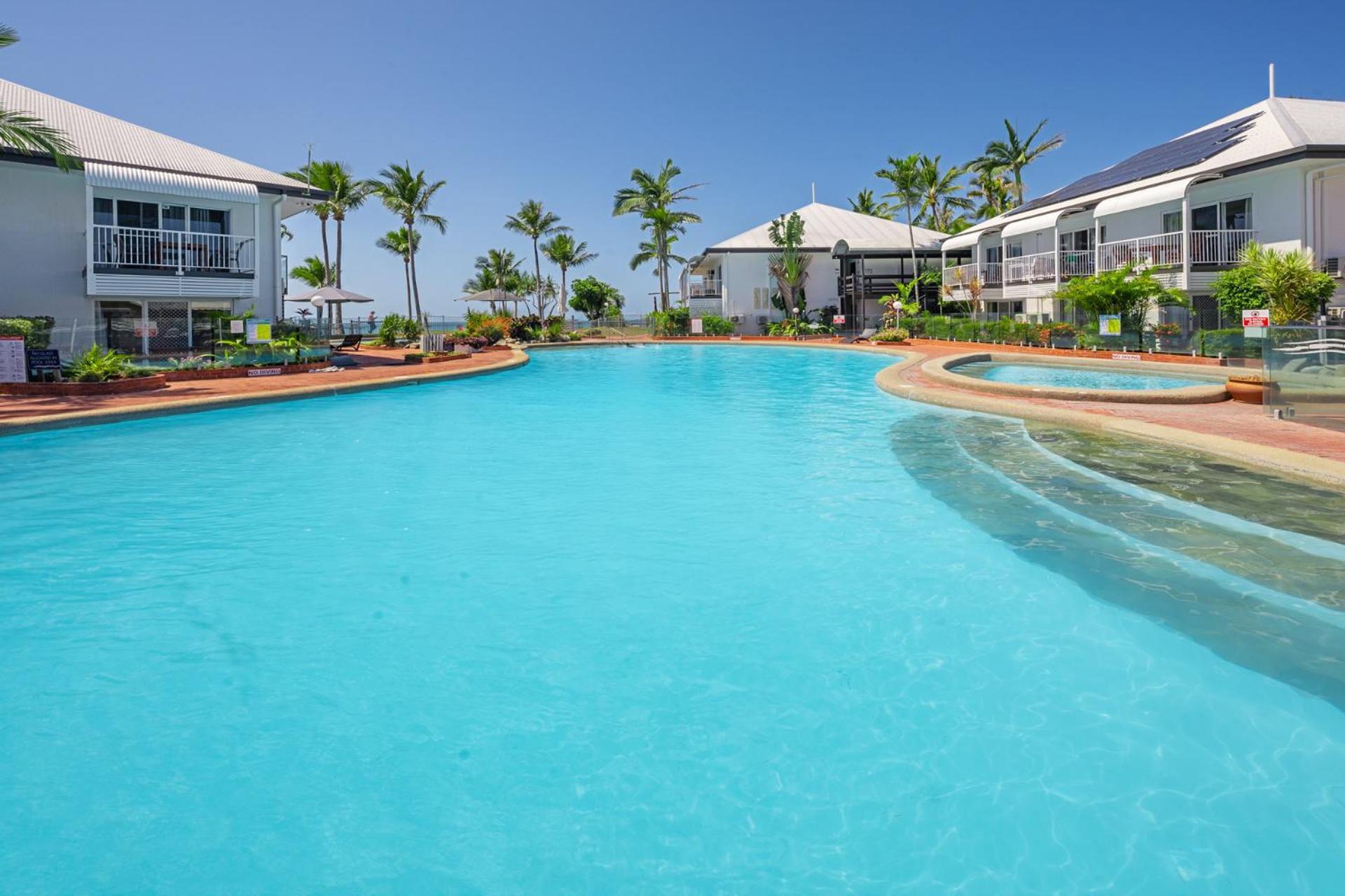 The Resort At Dolphin Heads Маккай Екстер'єр фото